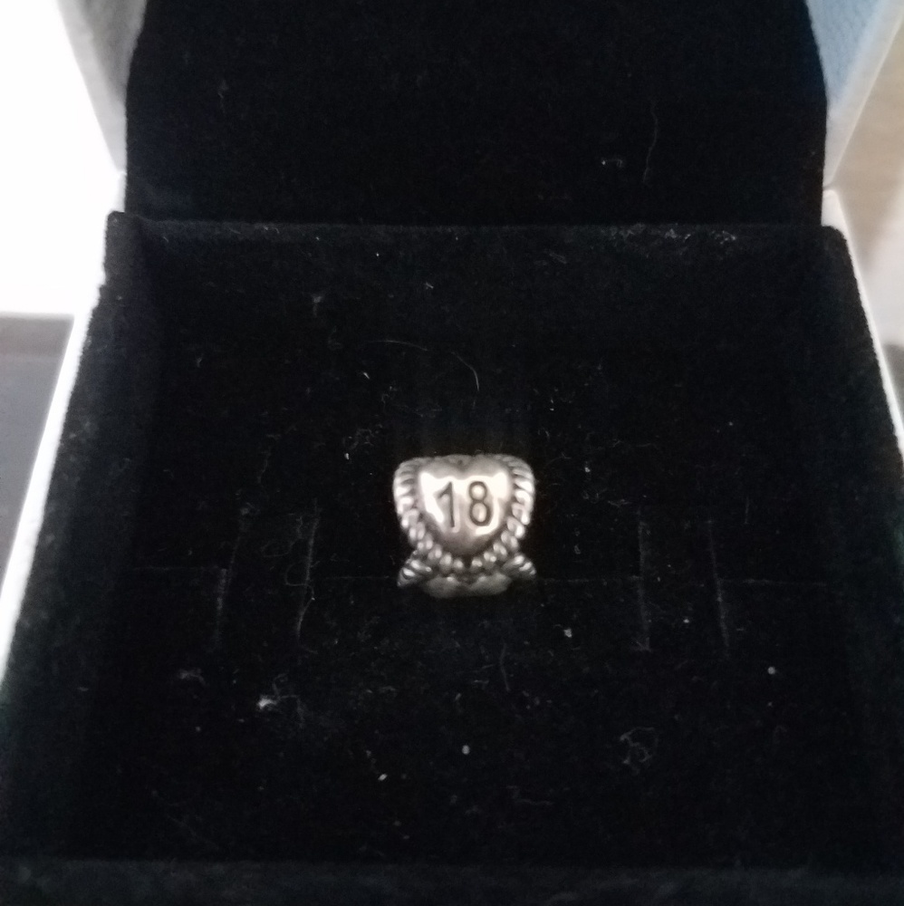 Pandora Charm 18 Birthday